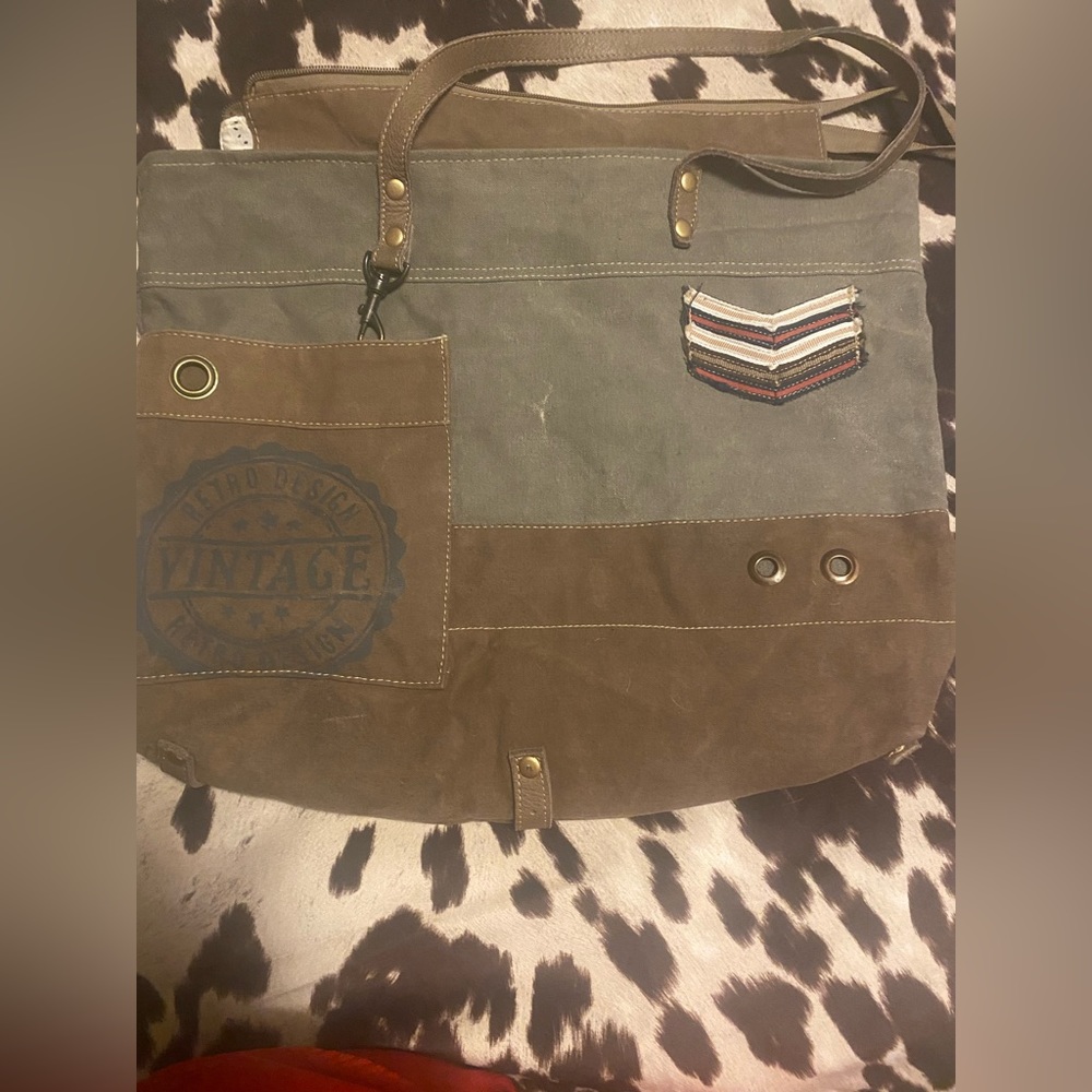 Large Myra bag! Military Badge